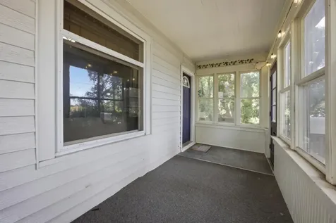 523 10th Street S Moorhead MN 56560
