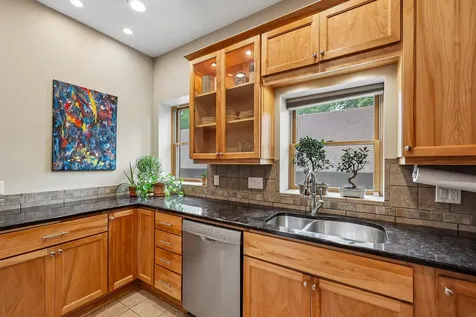 572 Dayton Avenue Saint Paul MN 55102