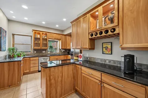 572 Dayton Avenue Saint Paul MN 55102