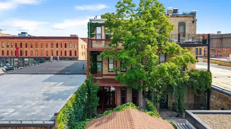 213 1/2 Washington Avenue N Minneapolis MN 55401