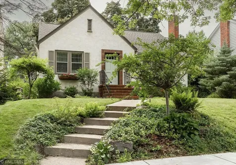 581 Montrose Lane Saint Paul MN 55116