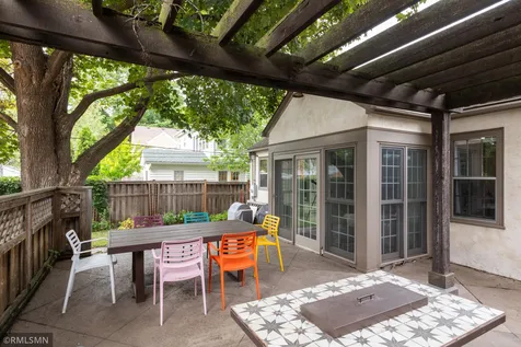 581 Montrose Lane Saint Paul MN 55116