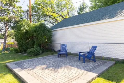 805 Cottage Avenue W Saint Paul MN 55117