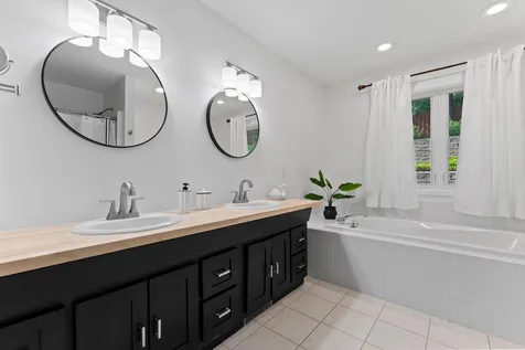 120 W 136th Street Burnsville MN 55337
