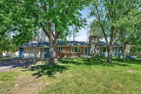 1357 County Road H2 White Bear Lake MN 55110