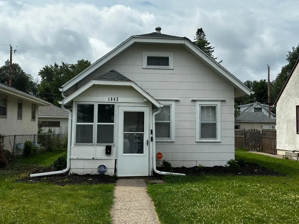 1842 Arlington Avenue E Saint Paul MN 55119