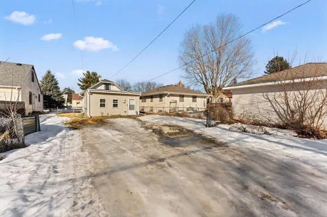1842 Arlington Avenue E Saint Paul MN 55119