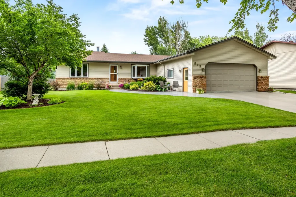 813 8th Street E West Fargo ND 58078