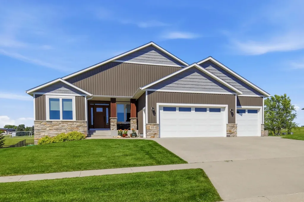515 21st Place NE Kasson MN 55944