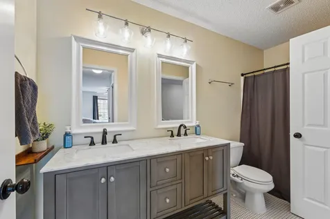 5467 Bryce Avenue Inver Grove Heights MN 55076
