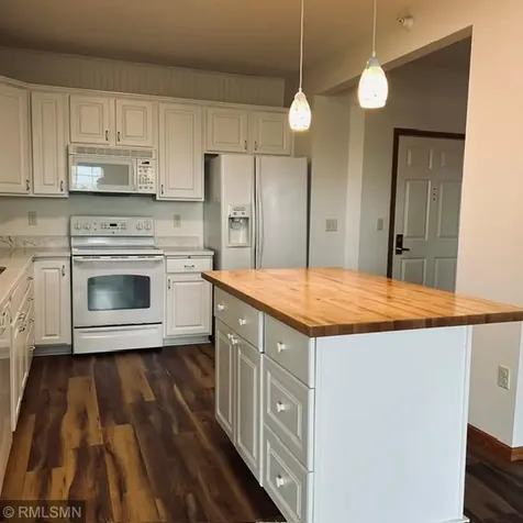 8341 Lyndale Avenue S Bloomington MN 55420
