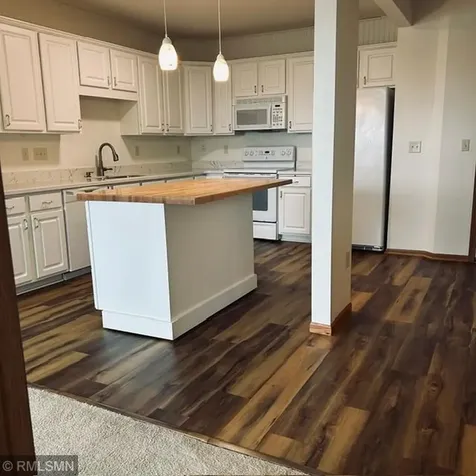 8341 Lyndale Avenue S Bloomington MN 55420