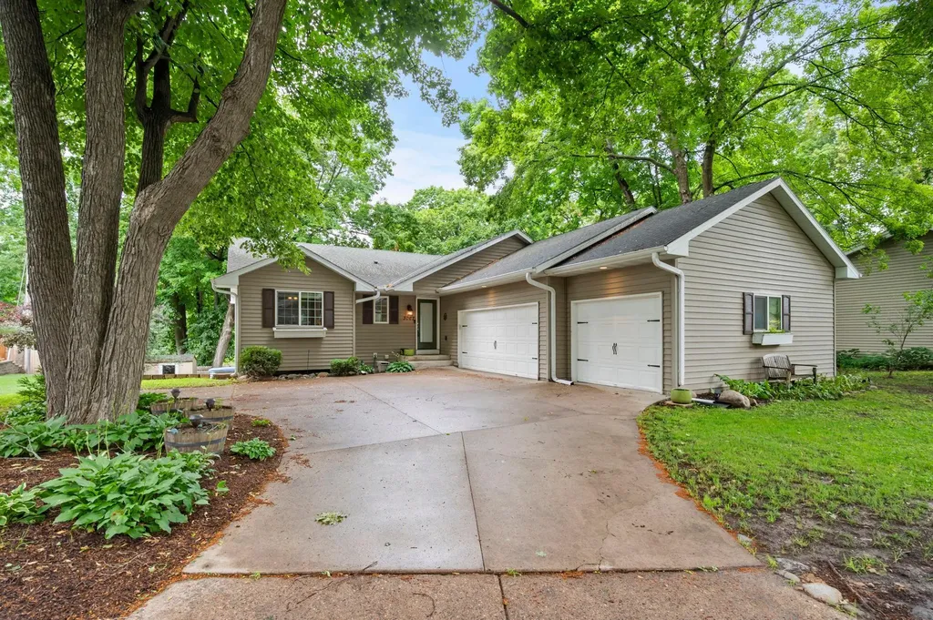3067 Alexander Lane Mound MN 55364