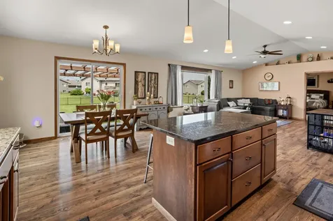 3712 11th Avenue S Moorhead MN 56560