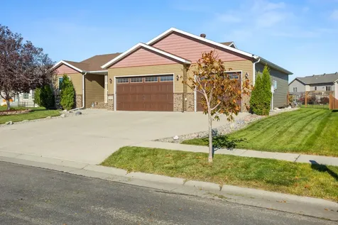 3712 11th Avenue S Moorhead MN 56560