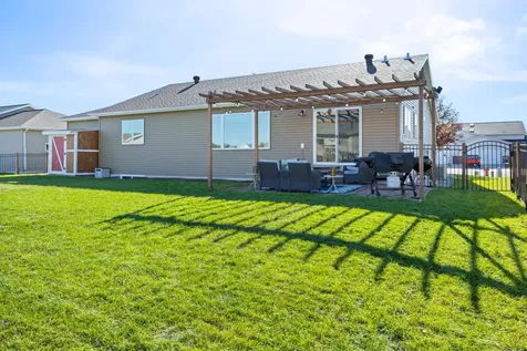 3712 11th Avenue S Moorhead MN 56560