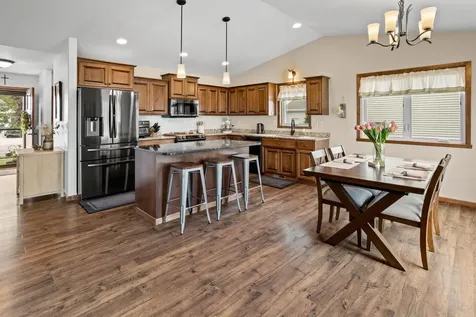 3712 11th Avenue S Moorhead MN 56560