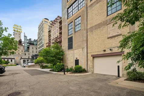 117 Portland Avenue Minneapolis MN 55401