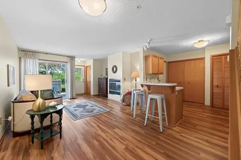 493 Marshland Trail Chanhassen MN 55317