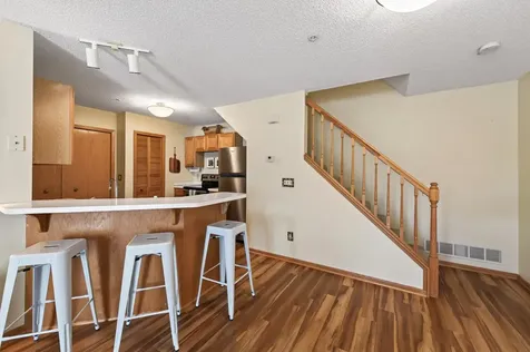 493 Marshland Trail Chanhassen MN 55317