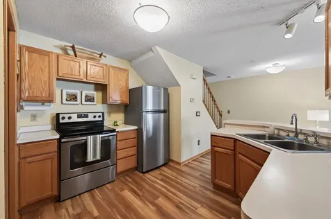 493 Marshland Trail Chanhassen MN 55317