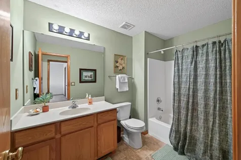 493 Marshland Trail Chanhassen MN 55317