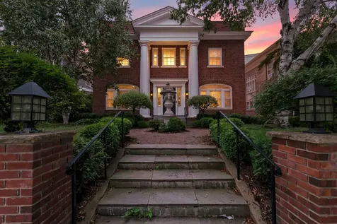 1785 Dupont Avenue S Minneapolis MN 55403