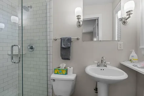 1785 Dupont Avenue S Minneapolis MN 55403