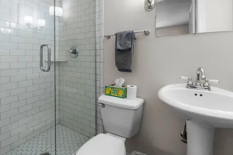 1785 Dupont Avenue S Minneapolis MN 55403