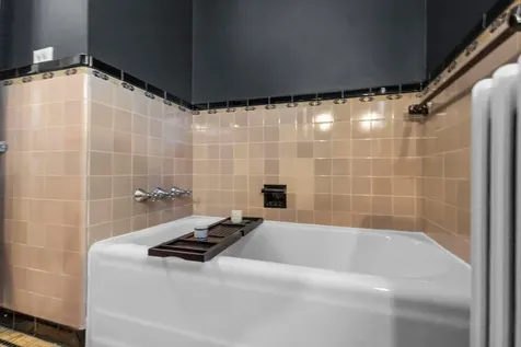 1785 Dupont Avenue S Minneapolis MN 55403