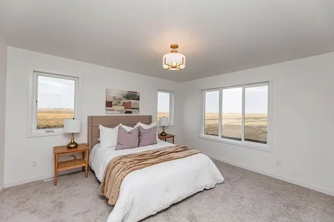 2563 Golden Lane S Fargo ND 58104