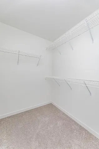 2563 Golden Lane S Fargo ND 58104