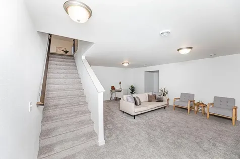 2563 Golden Lane S Fargo ND 58104