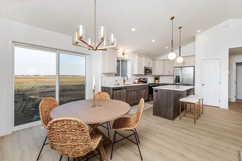 2563 Golden Lane S Fargo ND 58104
