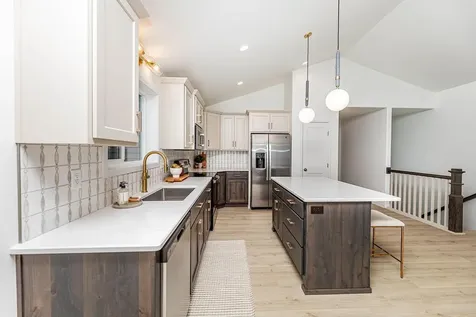 2563 Golden Lane S Fargo ND 58104