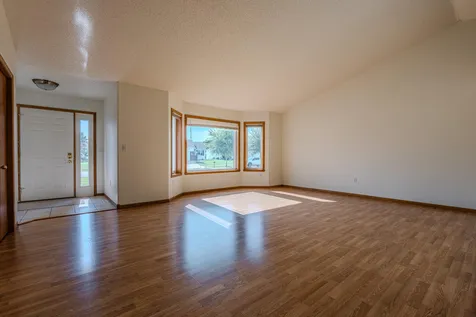 3317 Westmoor Drive Moorhead MN 56560