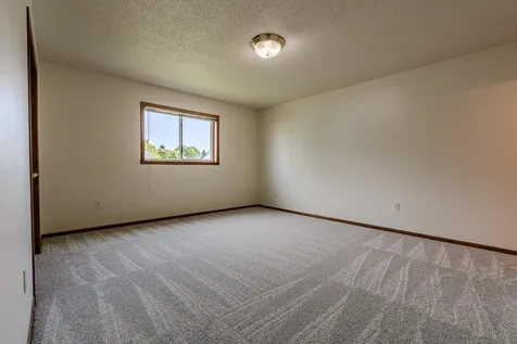 3317 Westmoor Drive Moorhead MN 56560
