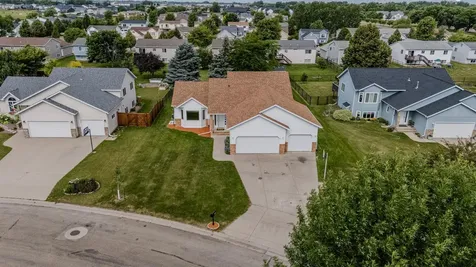 3317 Westmoor Drive Moorhead MN 56560