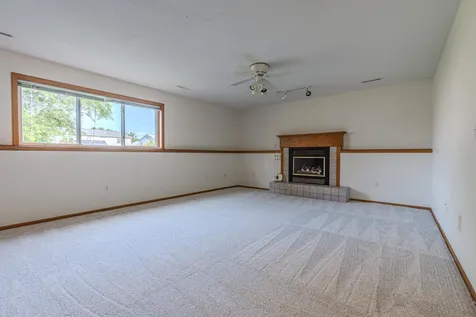 3317 Westmoor Drive Moorhead MN 56560