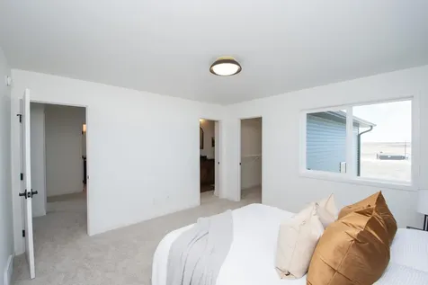 6707 Selkirk Drive S Fargo ND 58104