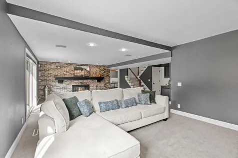 592 County Road 24 Wayzata MN 55391