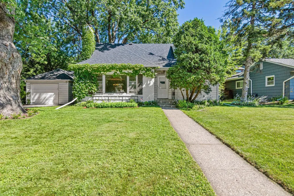1531 Idaho Avenue W Falcon Heights MN 55108