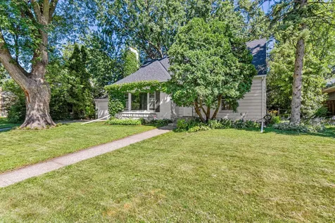 1531 Idaho Avenue W Falcon Heights MN 55108