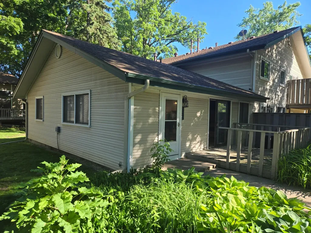 2755 Upland Lane N Plymouth MN 55447