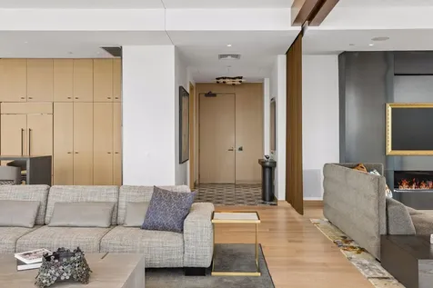 255 Hennepin Avenue Minneapolis MN 55401