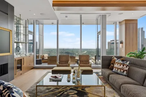 255 Hennepin Avenue Minneapolis MN 55401