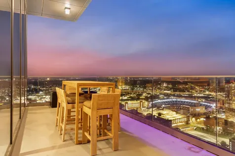 255 Hennepin Avenue Minneapolis MN 55401