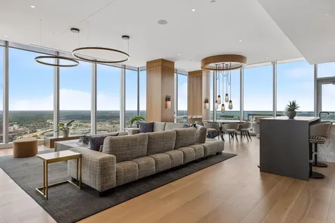 255 Hennepin Avenue Minneapolis MN 55401