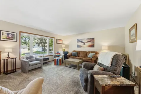 250 Glenbrook Road N Wayzata MN 55391