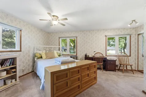 250 Glenbrook Road N Wayzata MN 55391